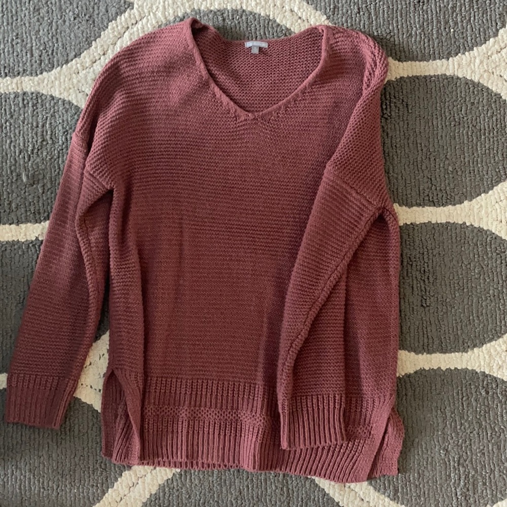 Maroon sweater